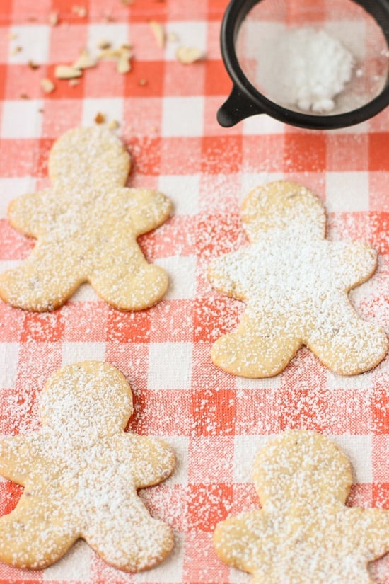 These healthier almond sugar cookies are light and super satisfying! www.mysequinedlife.com