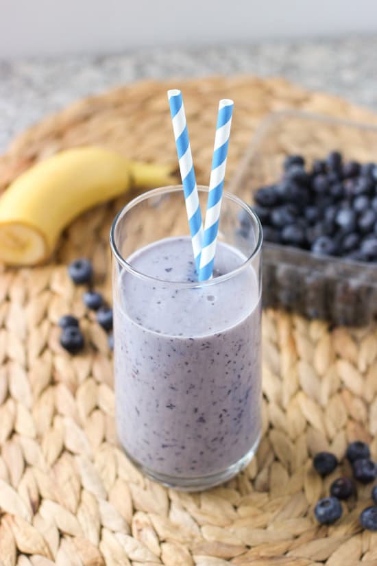 Spiced Blueberry Banana Smoothie | mysequinedlife.com