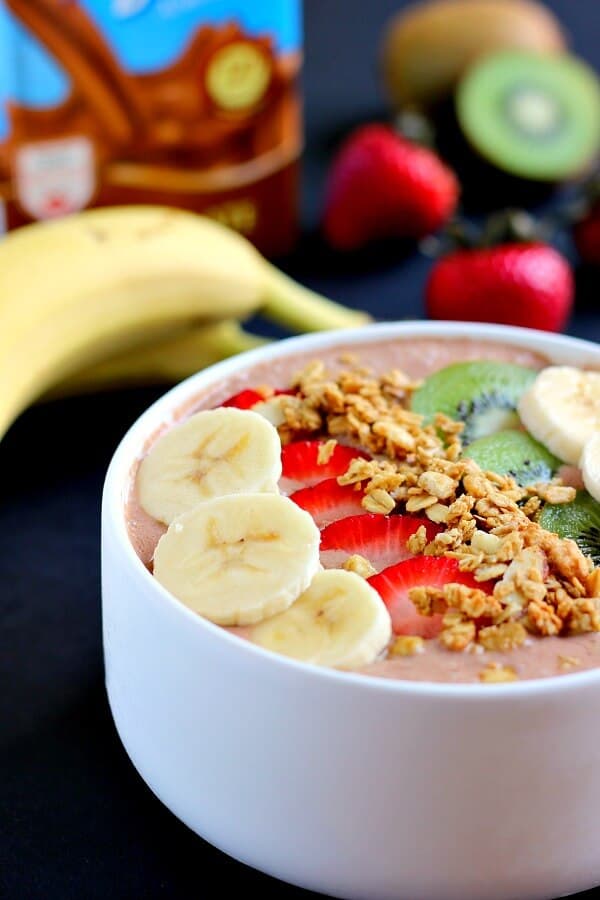 Chocolate Peanut Butter Smoothie Bowl - Pumpkin 'N Spice