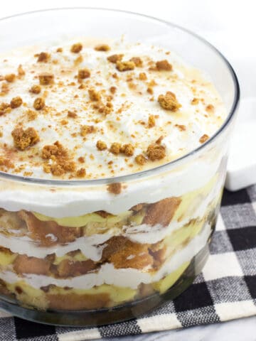 Pound cake trifle in a large glass bowl.