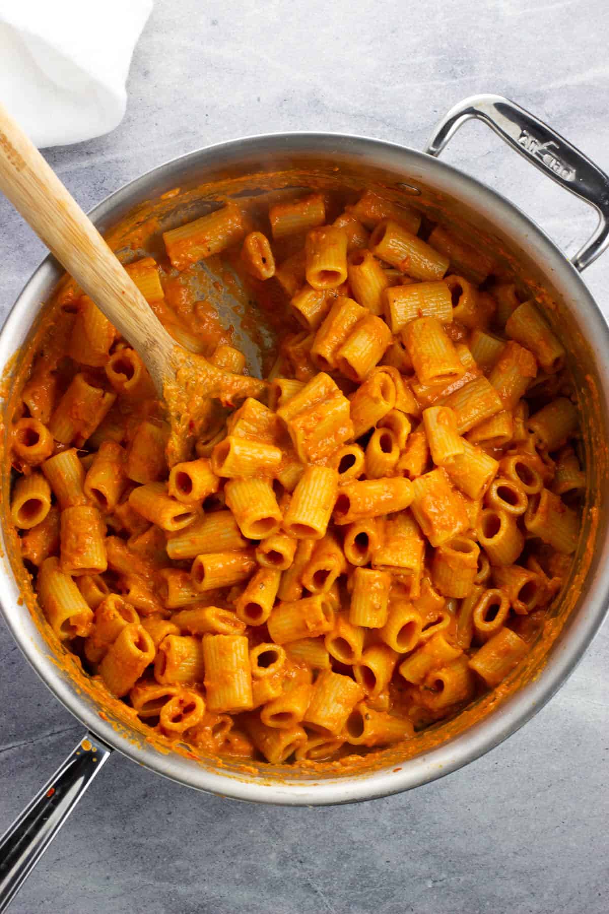 Spicy rigatoni alla vodka stirred together in a big pan.