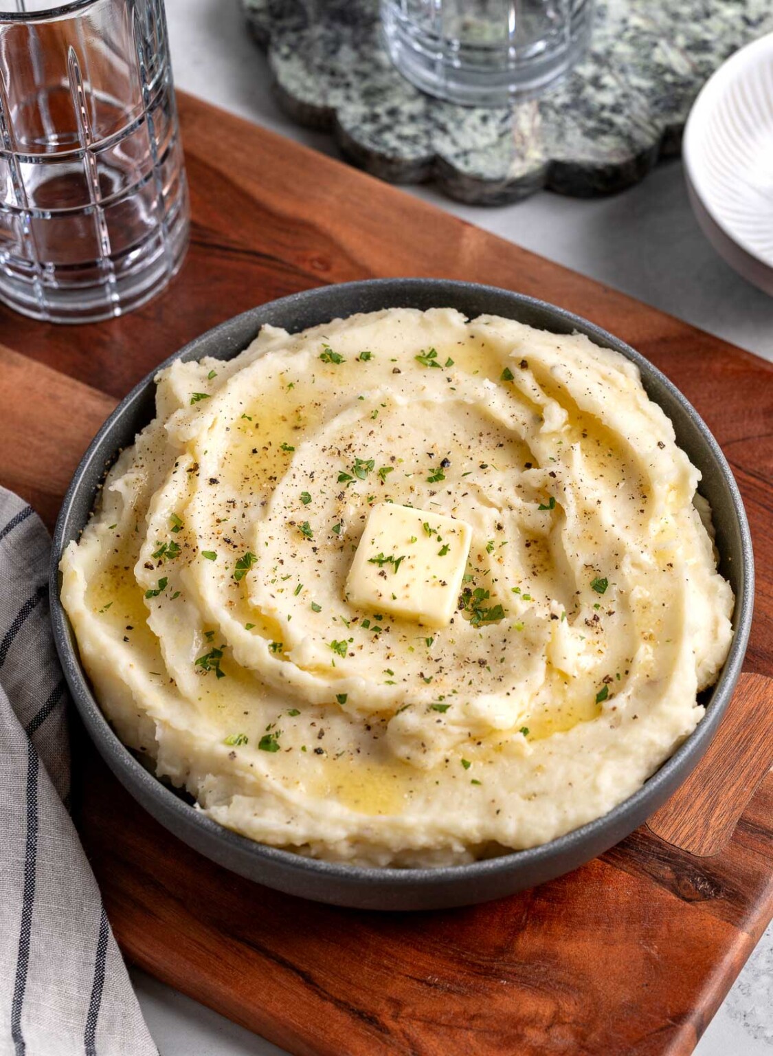 Roasted Garlic Mashed Potatoes - My Sequined Life