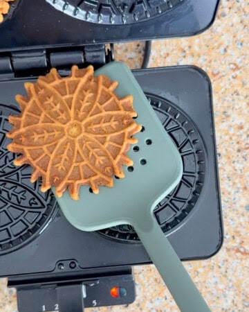 Gingerbread Pizzelle - My Sequined Life